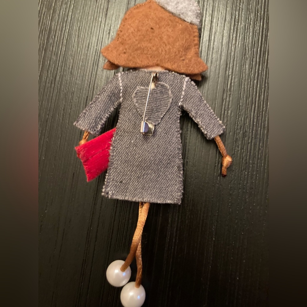 Lady unique pin - Picture 5 of 6